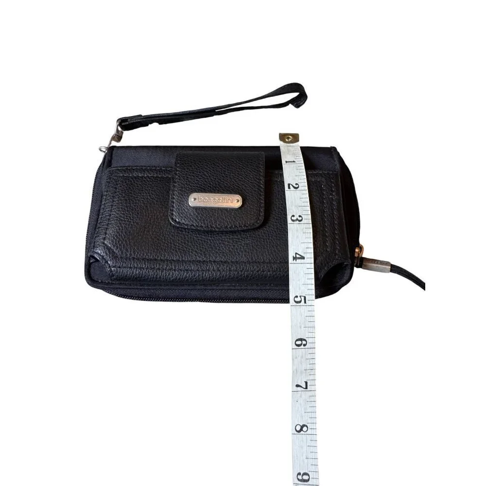 Baggallini Black Wristlet Wallet Zipper & Snap Closure RFID Organizer